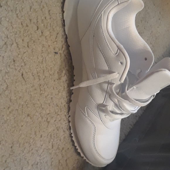 Fila - Picture 3 of 5